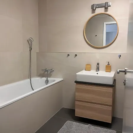 Skau Sky Park Blue By Zaha Hadid 21 Floor 2 Tower Panoramic View Free Parking * 布拉迪斯拉发