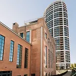 Skau Sky Park Blue By Zaha Hadid 21 Floor 2 Tower Panoramic View Free Parking Apartman Pozsony